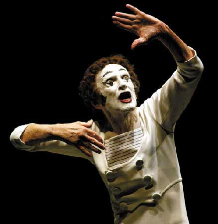 法国哑剧大师马索辞世 与卓别林齐名