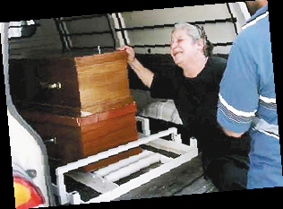 澳保安在伊如狼似虎