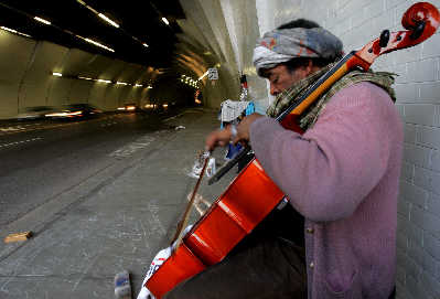 没房住,洛杉矶允许睡大街(图)