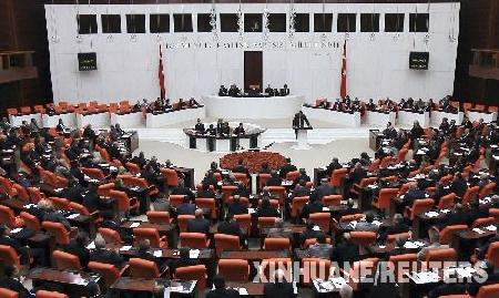 �������װϮ���������Ӫ13��ʿ������