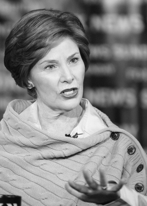 第一夫人摇身变总统 总统回头成第一先生