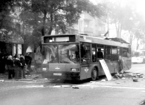 俄罗斯公交车爆炸64人死伤 可能涉及当地黑帮