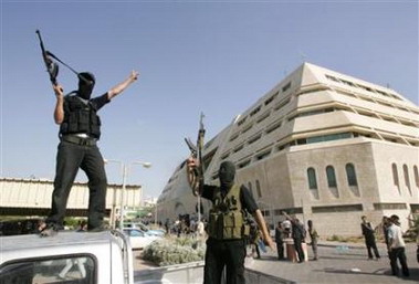 [视频]哈马斯攻占阿巴斯在加沙城的官邸