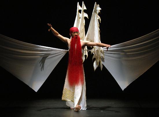 图文:马德里上演北京现代舞(1)