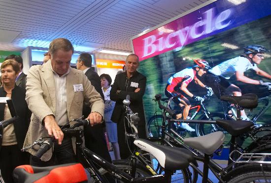 图文:中国欧洲贸易中心在比利时成立(3)