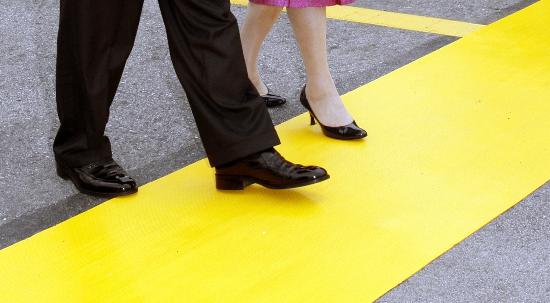 图文：卢武铉夫妇跨越军事分界线_新闻中心_新浪网