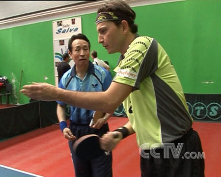 图文:比利时乒乓球队教练