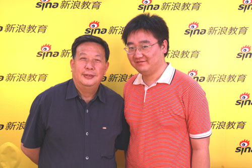 特级教授储瑞年老师接受新浪主播娄雷访问 特级教授储瑞年老师接受新浪主播娄雷访问