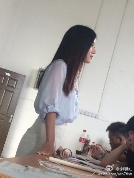 最美日语老师走红 最美日语老师走红