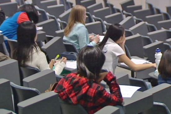 悉尼大学校长:澳大学太过依赖留学生学费 悉尼大学校长:澳大学太过依赖留学生学费