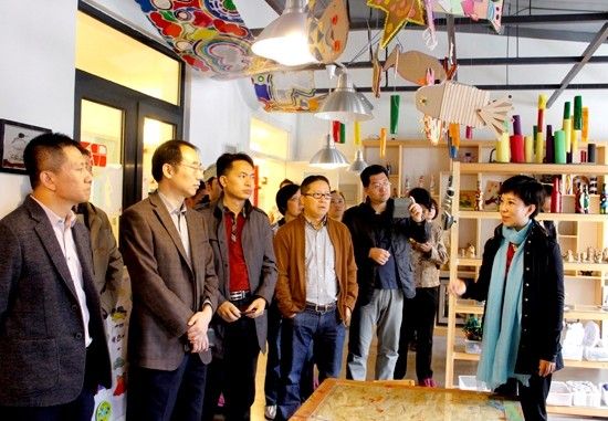 参观源艺术工场 参观源艺术工场