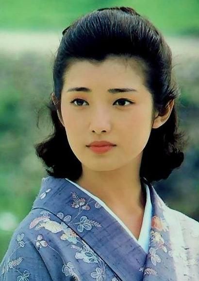 山口百惠 (1959-) 山口百惠 (1959-)