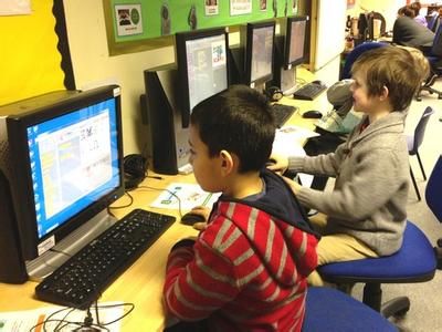 英国将编程列为必修课：小学生制作电脑游戏