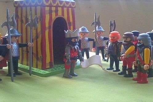 用摩比人(Playmobil)还原的历史事实 用摩比人(Playmobil)还原的历史事实