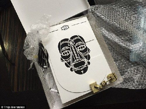 想看书?不能有表情 想看书?不能有表情