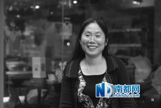 在韩娟美看来,爱情也是需要学习的。南都记者 冯宙锋 摄 在韩娟美看来,爱情也是需要学习的。南都记者 冯宙锋 摄