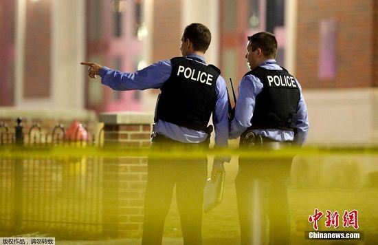 资料图:美国警察在执勤。 资料图:美国警察在执勤。