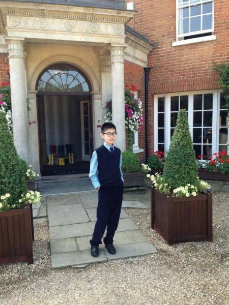 Larry在Sunningdale School Larry在Sunningdale School