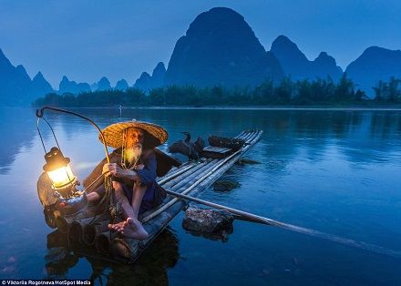 桂林山水与传承千年的渔夫 桂林山水与传承千年的渔夫