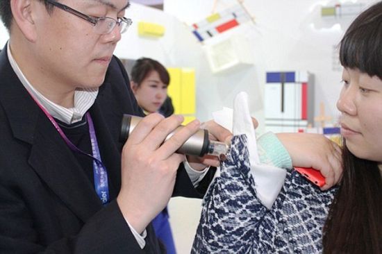 海尔便携洗衣机比酒杯还小 海尔便携洗衣机比酒杯还小