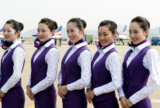 南航招空乘 有英语六级或专四成绩者优先 南航招空乘 有英语六级或专四成绩者优先