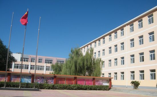 昌平区第四中学:打造学校“精彩教育” 昌平区第四中学:打造学校“精彩教育”