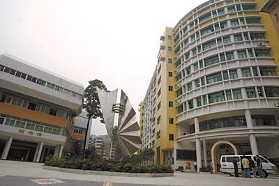 广州大学附属中学校园(图片来源于网络) 广州大学附属中学校园(图片来源于网络)