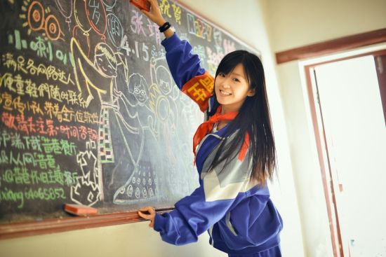 “校服妹妹”宋伊人(图片来源于网络) “校服妹妹”宋伊人(图片来源于网络)