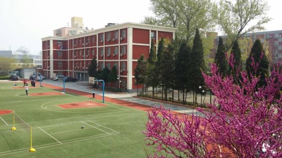 北京新桥外国语高中学校校园风光 北京新桥外国语高中学校校园风光