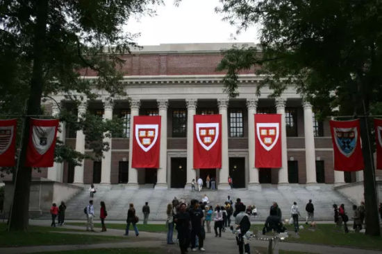 哈佛大学 哈佛大学,号称最难挤进的学校