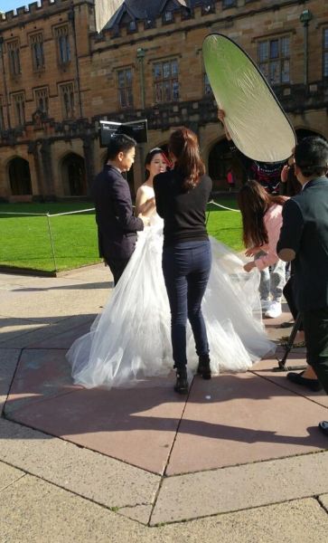 奶茶妹妹被曝悉尼大学拍婚纱照 奶茶妹妹被曝悉尼大学拍婚纱照