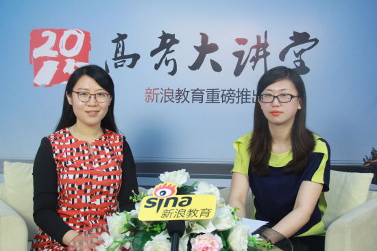 东南大学招生办副主任孟杰老师(左)做客新浪 东南大学招生办副主任孟杰老师(左)做客新浪