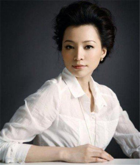 董卿 董卿