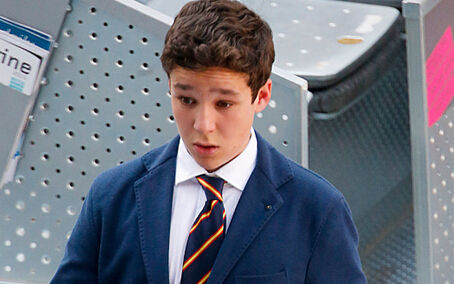 西班牙王室成员插队被拒大骂