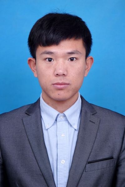 周占杰 新浪2015高考政治真题点评嘉宾:周占杰