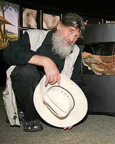 罗伯特·巴克(Robert T. Bakker) 罗伯特·巴克(Robert T. Bakker)