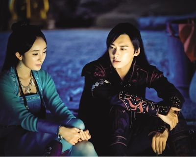 杨幂李易峰有望身价大涨 杨幂李易峰有望身价大涨