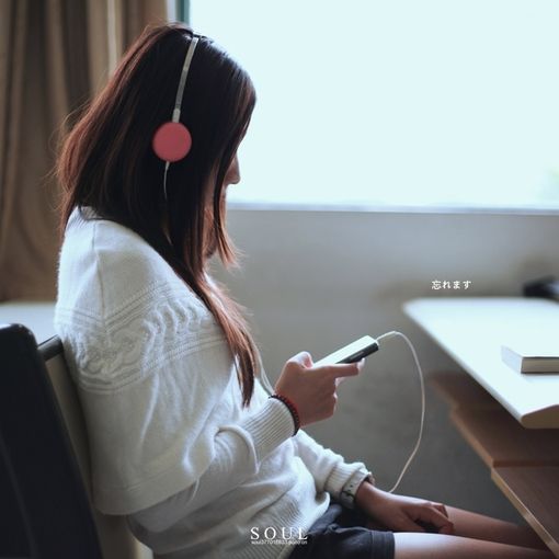 双语:办公室听歌会让脑部语言负担过重(组图) 双语:办公室听歌会让脑部语言负担过重(组图)