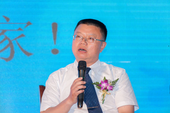 江南大学北美学院副院长朱和平博士做客新浪 江南大学北美学院副院长朱和平博士做客新浪