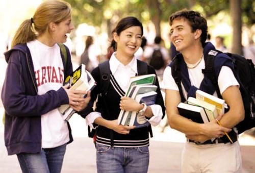 高中留学人群壮大(图片来源于网络) 高中留学人群壮大(图片来源于网络)