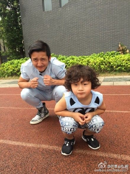 爸爸邹市明与儿子邹明轩 爸爸邹市明与儿子邹明轩