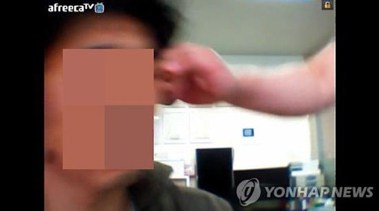 受害学生被殴打画面 受害学生被殴打画面