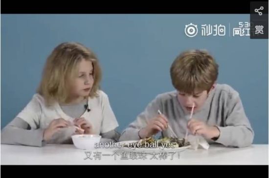 小女孩的表情了 小女孩的表情了