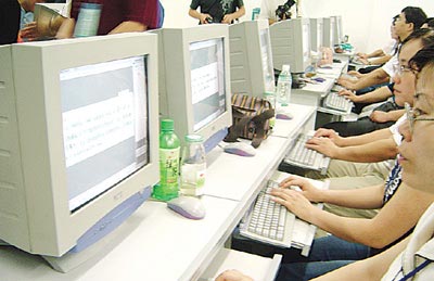 湖北高考阅卷渐入尾声 语文成绩高于往年(图)