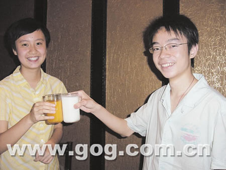 2007高考各省男状元(照片) 贵州高考文理高分考生强者对话:久闻大名(图)