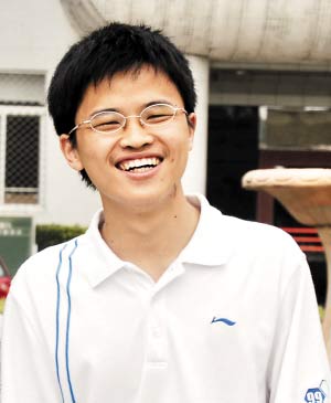 2007高考各省男状元(照片) 广东省理科状元:成绩一直排在前面(图)
