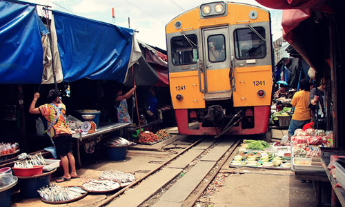̩Ȳ˼·гMaeklong Market
