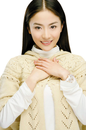 虽然声称要与张柏芝“划清界限”,但贡米今年1月拍摄的一辑写真仍然似足张柏芝 CFP供图 虽然声称要与张柏芝“划清界限”,但贡米今年1月拍摄的一辑写真仍然似足张柏芝 CFP供图