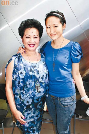 薛家燕透露衣服多达60箱