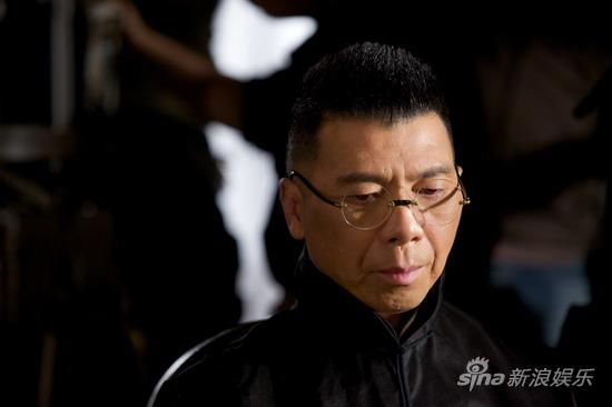 冯小刚饰演短命师爷 冯小刚饰演短命师爷